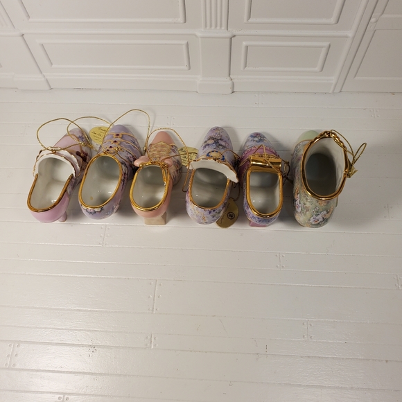 Bradford Edition Heirloom Porcelain Shoe Ornaments - Picture 5 of 14